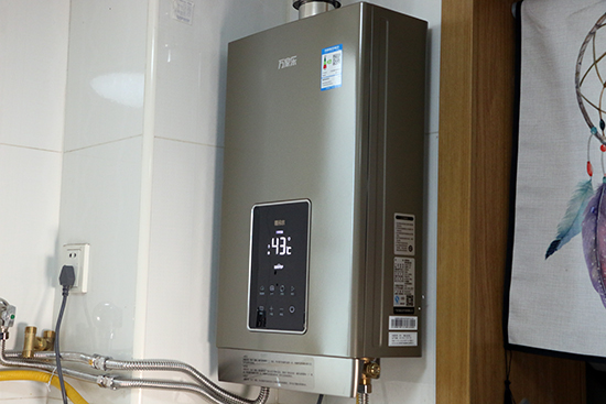 一個萬家樂零冷水講解視頻，外加一篇千字評測問，足夠了！