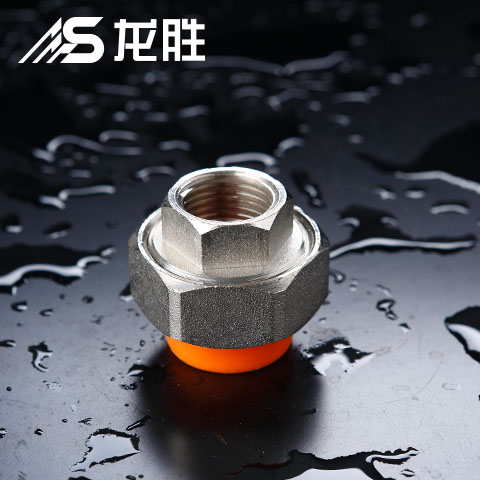 皮爾特水管多少錢一根？這2個價格差距也忒大了吧？