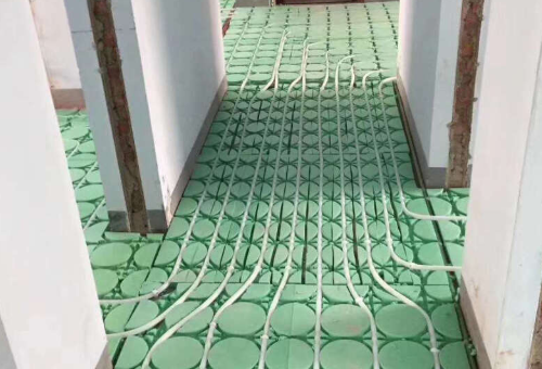 暖氣只關(guān)回水閥會爆炸嗎？使用地暖要注意哪些情況？